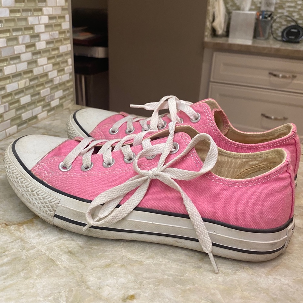 Converse hot pink